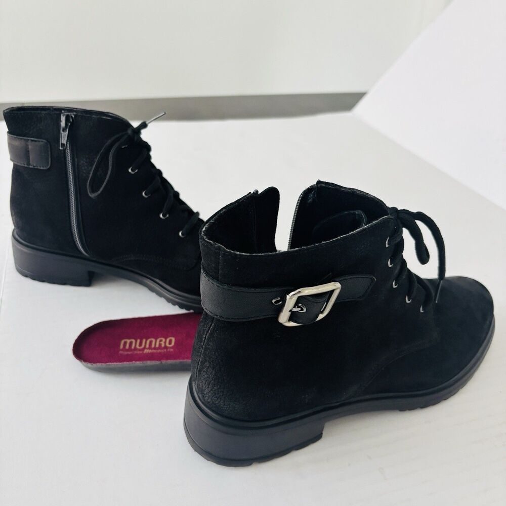 Munro Black Suede Combat Ankle Boots Womens 9 Side Zip Buckle Lug Sole Academia